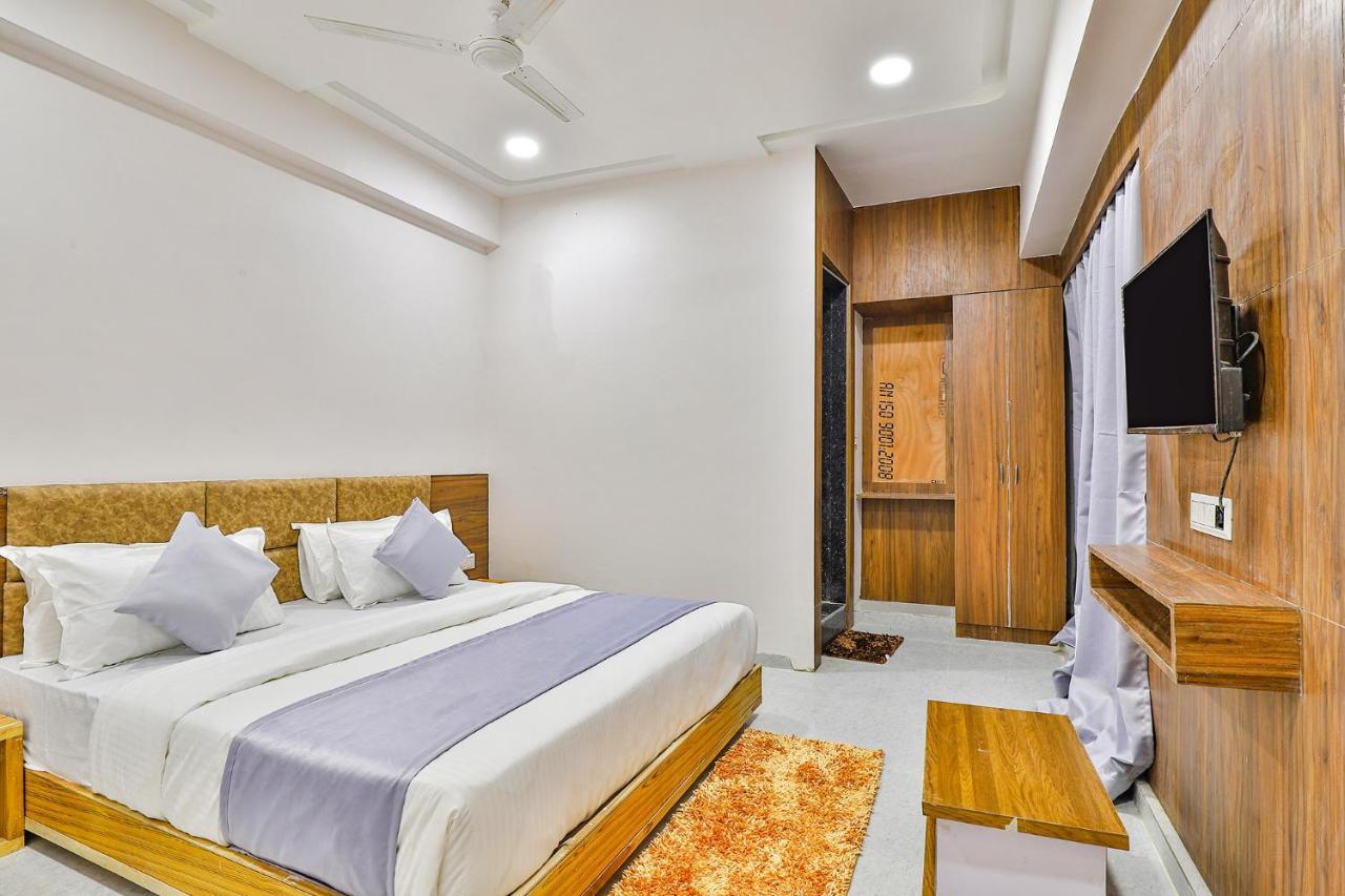 Fabhotel Parkland A Ahmedabad Esterno foto