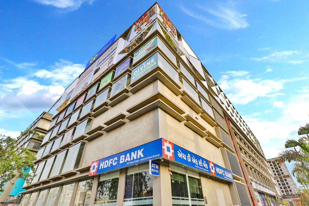 Fabhotel Parkland A Ahmedabad Esterno foto